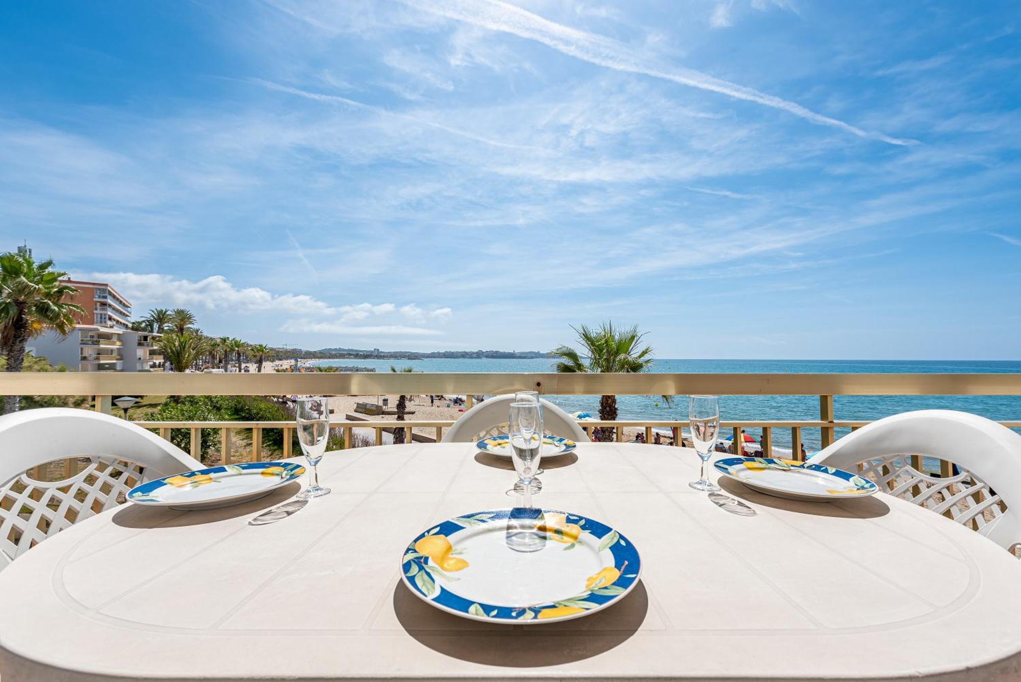Apartament Frente Al Mar *